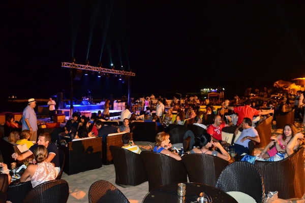 Soul Music with Gisele at Edde Sands